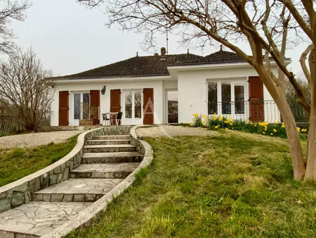 vente immeuble 210 m² jonzac (17500)