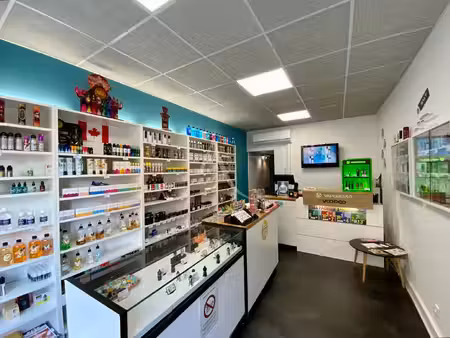 location commerce 48 m² à jonzac (17500)
