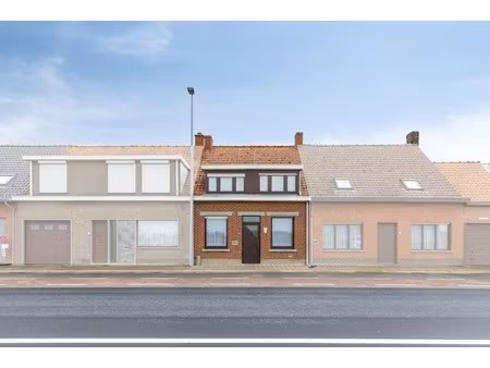 huis te koop in woesten met 3 slaapkamers