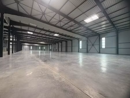 location local d’activités collegien 77090 3000m²