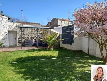 maison 184 m² env.- 5 chambres -2 garages - abris et jardin