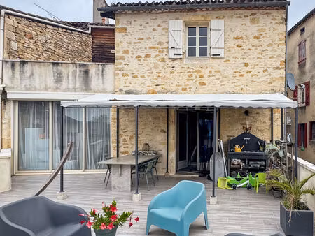 vente maison 12 pièces  228.00m²  duravel