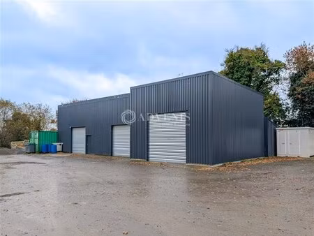 location local d’activités saint guinoux 35430 90m² à 323m²