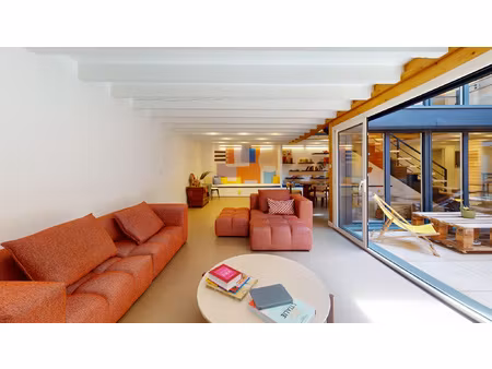 bas cours fauriel  loft d'exception rénové avec patio et sta
