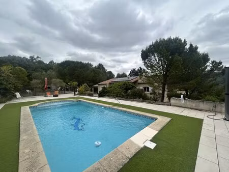 magrie - villa de plain-pied sur terrain arboré de 4709m2- piscine et dépendances