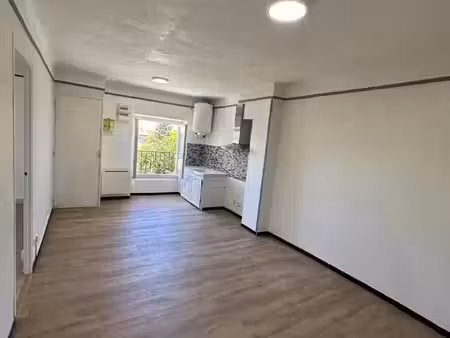 location appartement 3 pièces 68 m² à peyrolles-en-provence (13860)