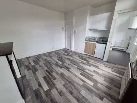 location appartement 1 pièce 22m² cambrai 59400