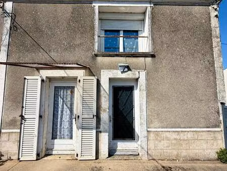vente maison à saint-florent (79000) : à vendre / 135m² saint-florent