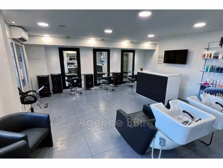 vente local commercial 50m2 gattières 06510 - 48399 € - surface privée