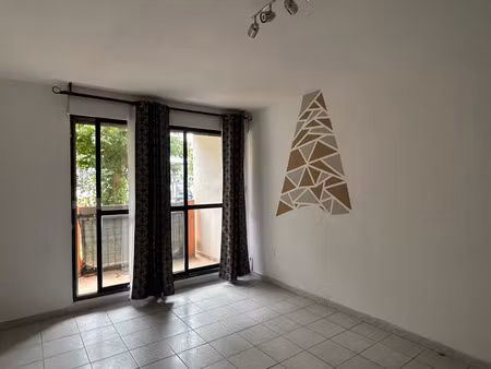 location appartement 1 pièce à nîmes (30900)