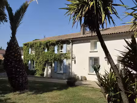 vente maison saint-sulpice-de-royan 17200 - - surface privée