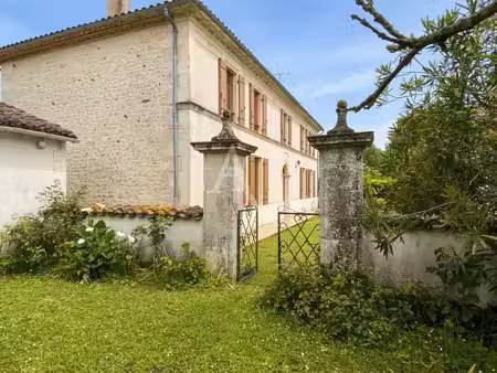 vente maison mirambeau 17150 - - surface privée