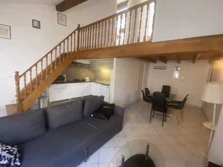 location appartement 3 pièces 51 73m2 dans l'hypercentre de