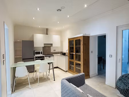 ecusson  appartement meublé 3 chambres et cuisine pour coloc