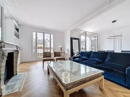 appartement de luxe de 3 chambres en location à saint-germain  odéon  monnaie  paris  île-