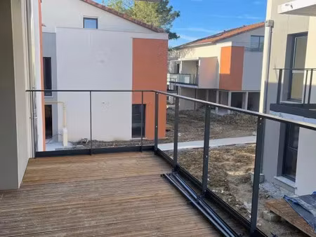 location appartement 2 pièces 42 m² à gratentour (31150)