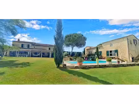 maison de prestige de 340 m2 en vente puisseguin  nouvelle-aquitaine