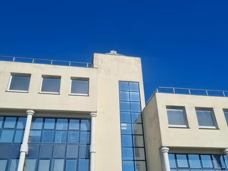 location bureaux 80 m² à 1 366 m²