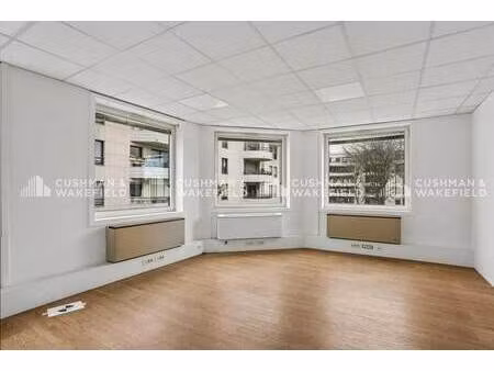 location bureaux 324 m² à 1 456 m²