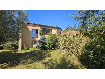 maison d'architecte 269 m² habitables avec piscine intérieure