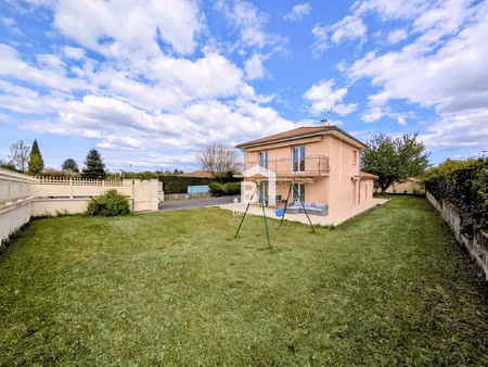 maison type 6 avec avec double garage-867m2 de terrain