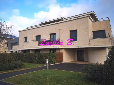 location appartement type 3 avec parkings