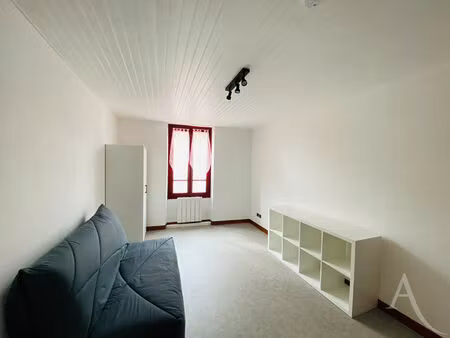 location appartement 1 pièce  22.90m²  porcheville
