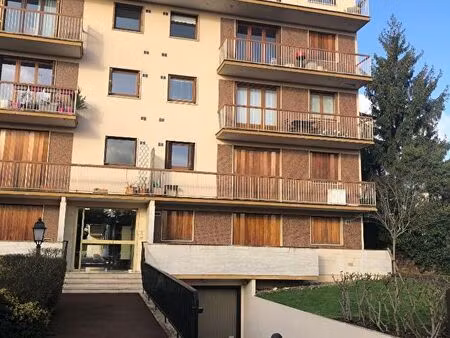 location appartement 1 pièce  38.44m²  le perreux