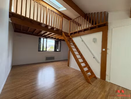 location appartement 2 pièces 46m²