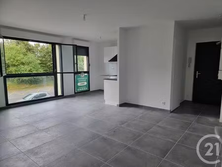 location appartement 3 pièces 65m² fontenay tresigny 77610