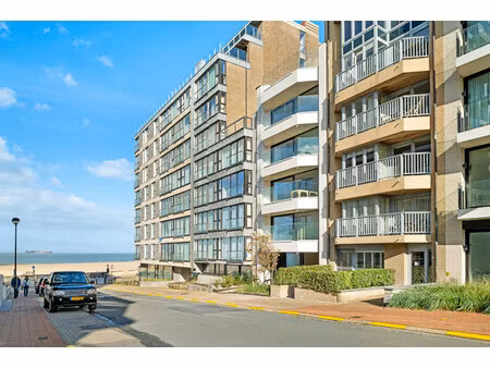 appartement te koop in knokke-heist met 2 slaapkamers
