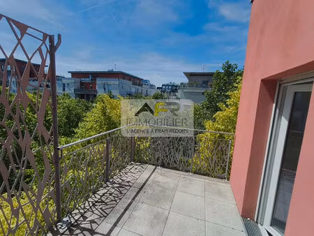 location appartement 4 pièces 82m²