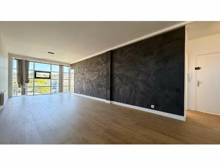 location appartement 3 pièces 94m²