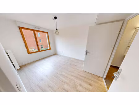 appartement t2 de 40.14 m2 vendu occupé bbc ivry sur seine