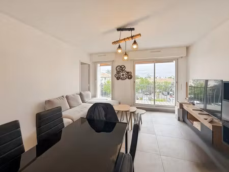 location appartement 2 pièces 44 m² à mérignac (33700)