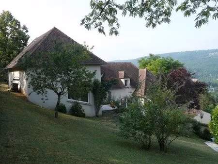 maison atypique avec vue dominante souillac vallée de la dordogne
