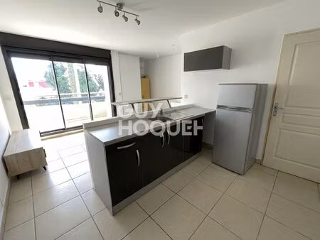 ste-clotilde t1 28 m² + varangue et parking - proche clinique & université