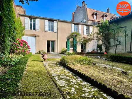 maison de village avec jardin et garage