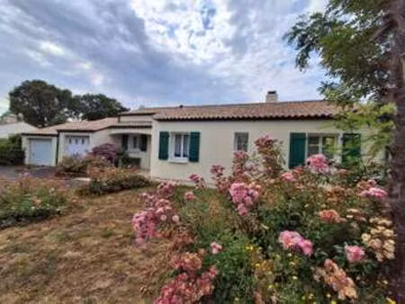 vente maison à l'aiguillon-sur-vie (85220) : à vendre / 95m² l'aiguillon-sur-vie