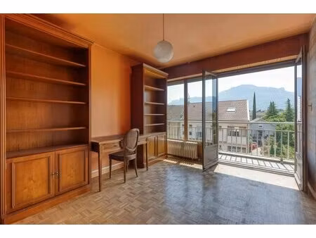 appartement de 5 pièces de 112 m² à grenoble