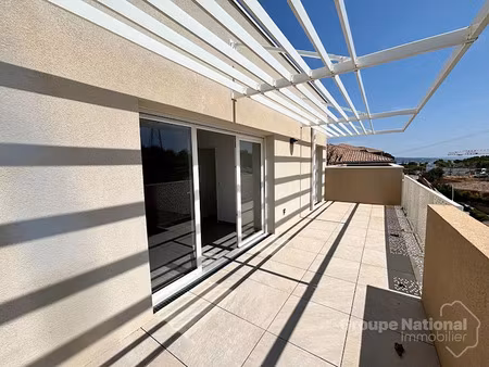 location appartement 4 pièces 80 m² à istres (13800)  1 030 €