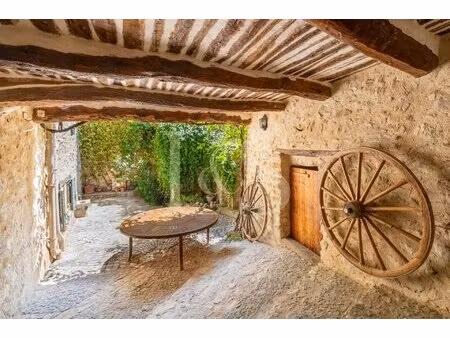 maison de village avec terrasse tropézienne  cour intérieure et studio indépendant