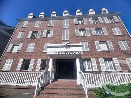 location appartement t1 meublé à trouville-sur-mer (14360) : à louer t1 meublé / 20m² trou