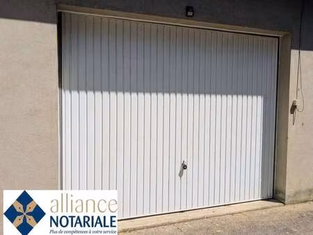 location garage box et parking à vire (14500) : à louer / 21m² vire