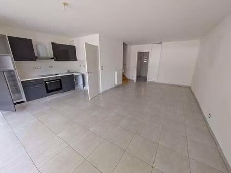 location maison à carquefou (44470) : à louer / 91m² carquefou