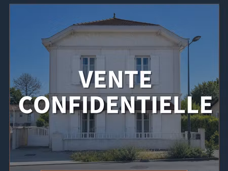 maison 9 pièces - 223 m²
