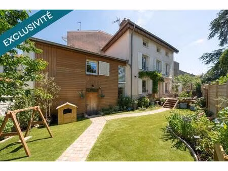 élégante maison rénovée avec jardin intimiste  4 chambres et garage à deux pas du parc olr