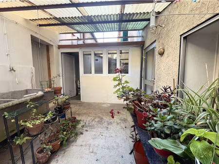 maison 8 pièces avec cour garage et grenier