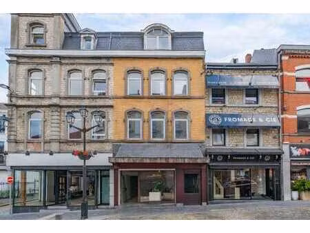 maison de commerce située en plein centre de bastogne