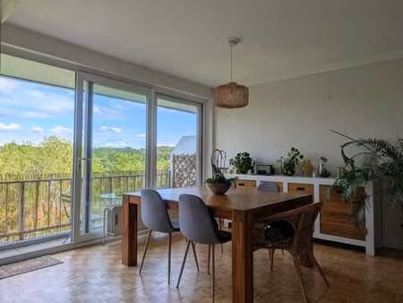 vue exceptionnelle sur parc – appartement 2 chambres renove